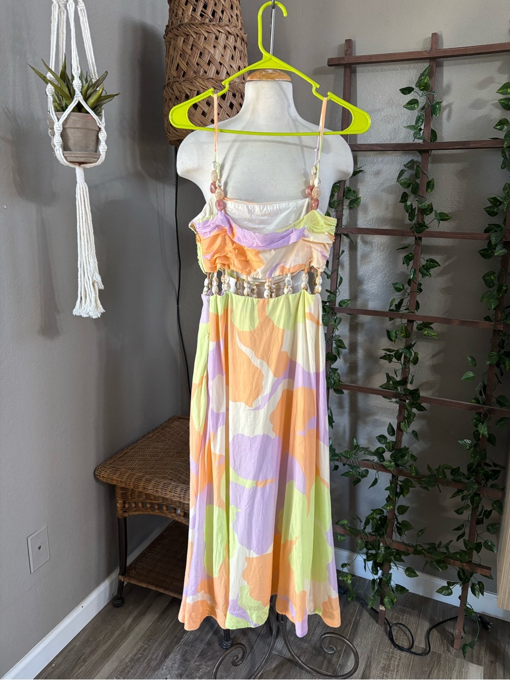 AMUR Georgie Beaded Waist Midi dress - Picture 11 of 16